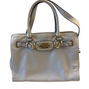 Pre-Owned Michael Kors Vanilla Leather gold Link saschel purse shoulder bag